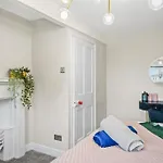 Semesterbostad Artists Abode In - Hot Tub Whitby