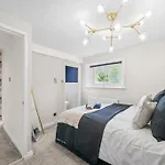 Artists Abode In - Hot Tub Whitby