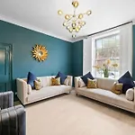 Artists Abode In - Hot Tub Whitby