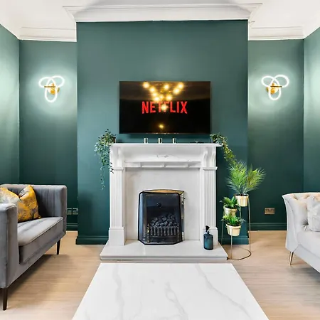 Artists Abode In - Hot Tub Whitby