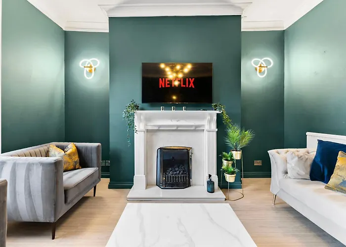 Artists Abode In - Hot Tub Whitby